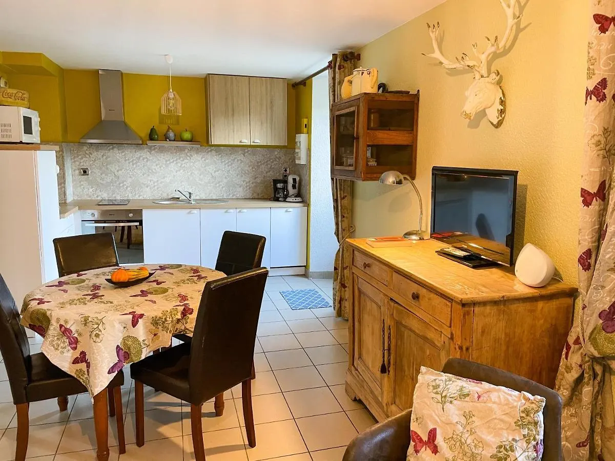 Vakantiehuis Gites Du Domaine Du Grenier Yffiniac