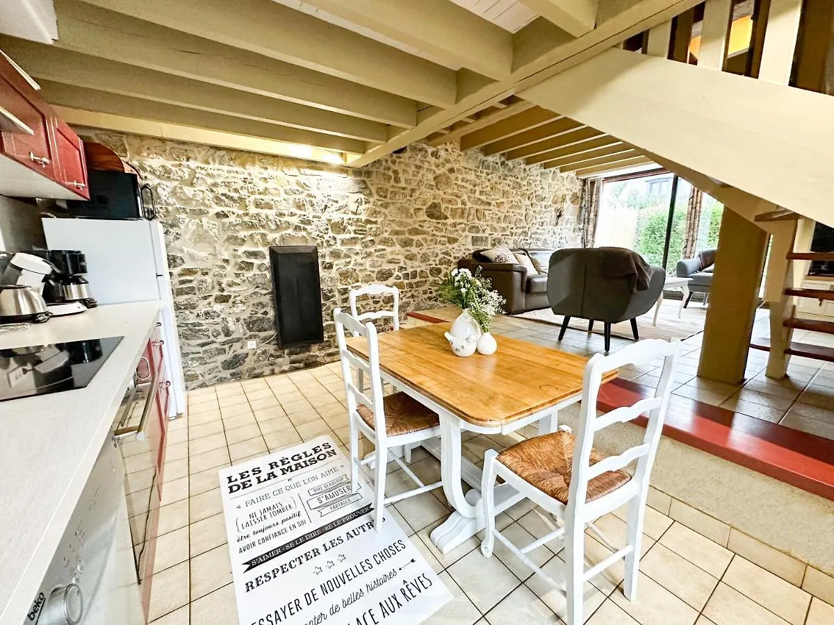 Gites Du Domaine Du Grenier Yffiniac Holiday home
