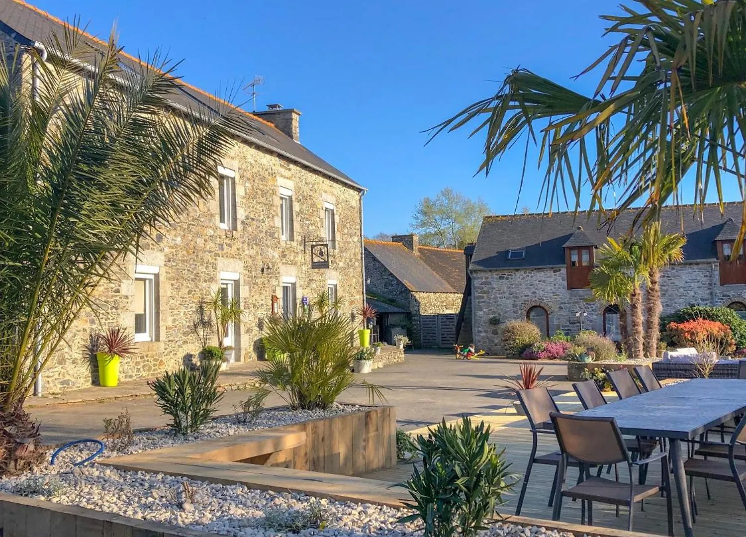 Gites Du Domaine Du Grenier Yffiniac Vakantiehuis